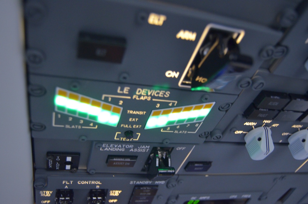 B737 MAX - AFT Overhead B737 max AFT overhead