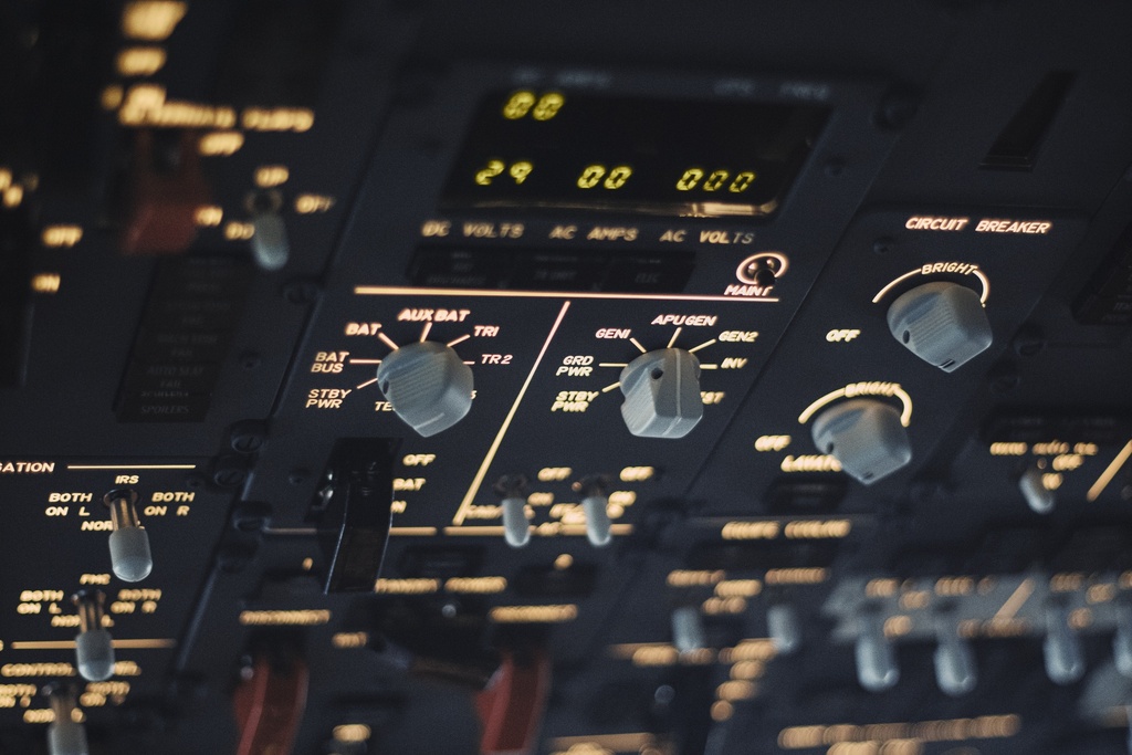 B737 MAX - FWD Overhead (2) B737 max overhead