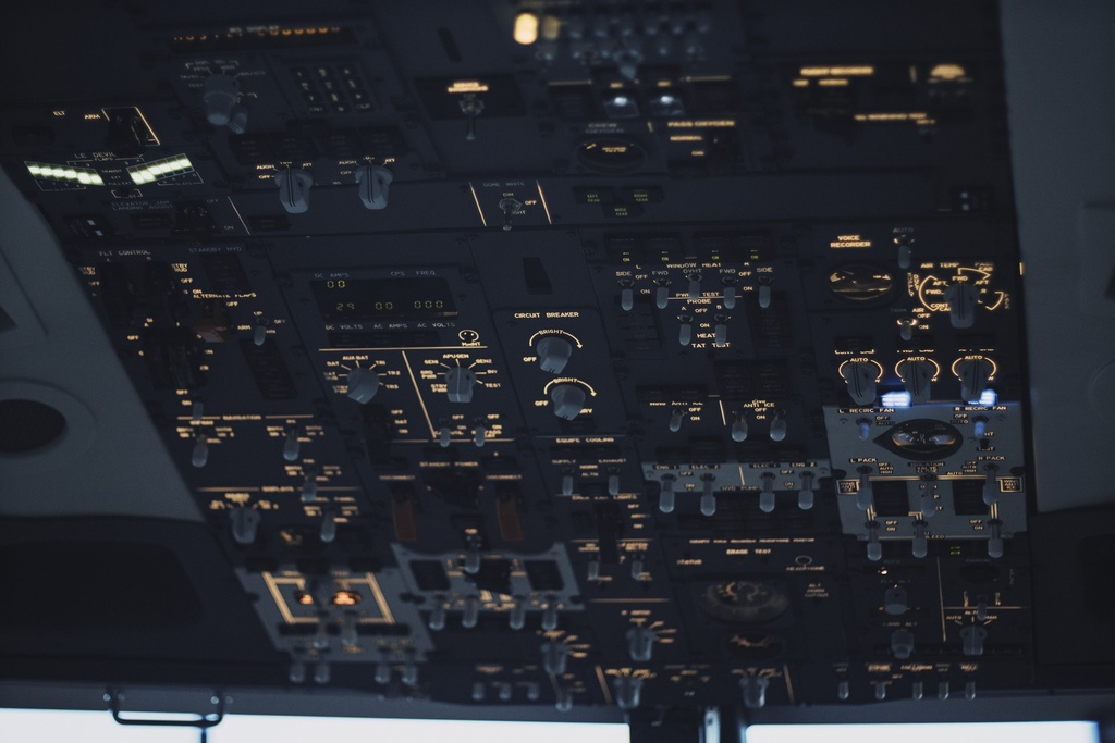 B737 MAX - FWD Overhead B737 max overhead